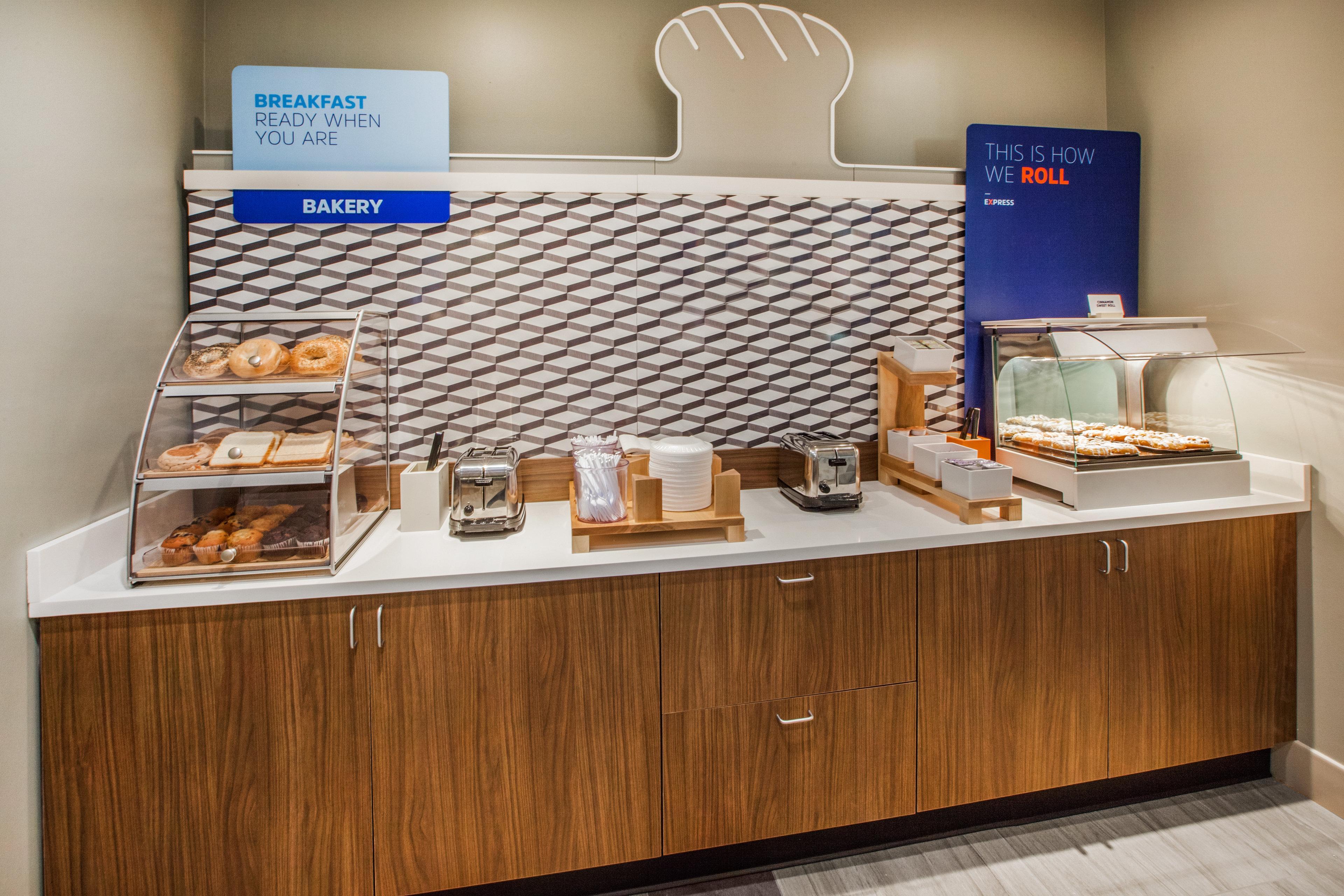 Holiday Inn Express Fort Lauderdale North - Executive Airport By Ihg Exterior photo