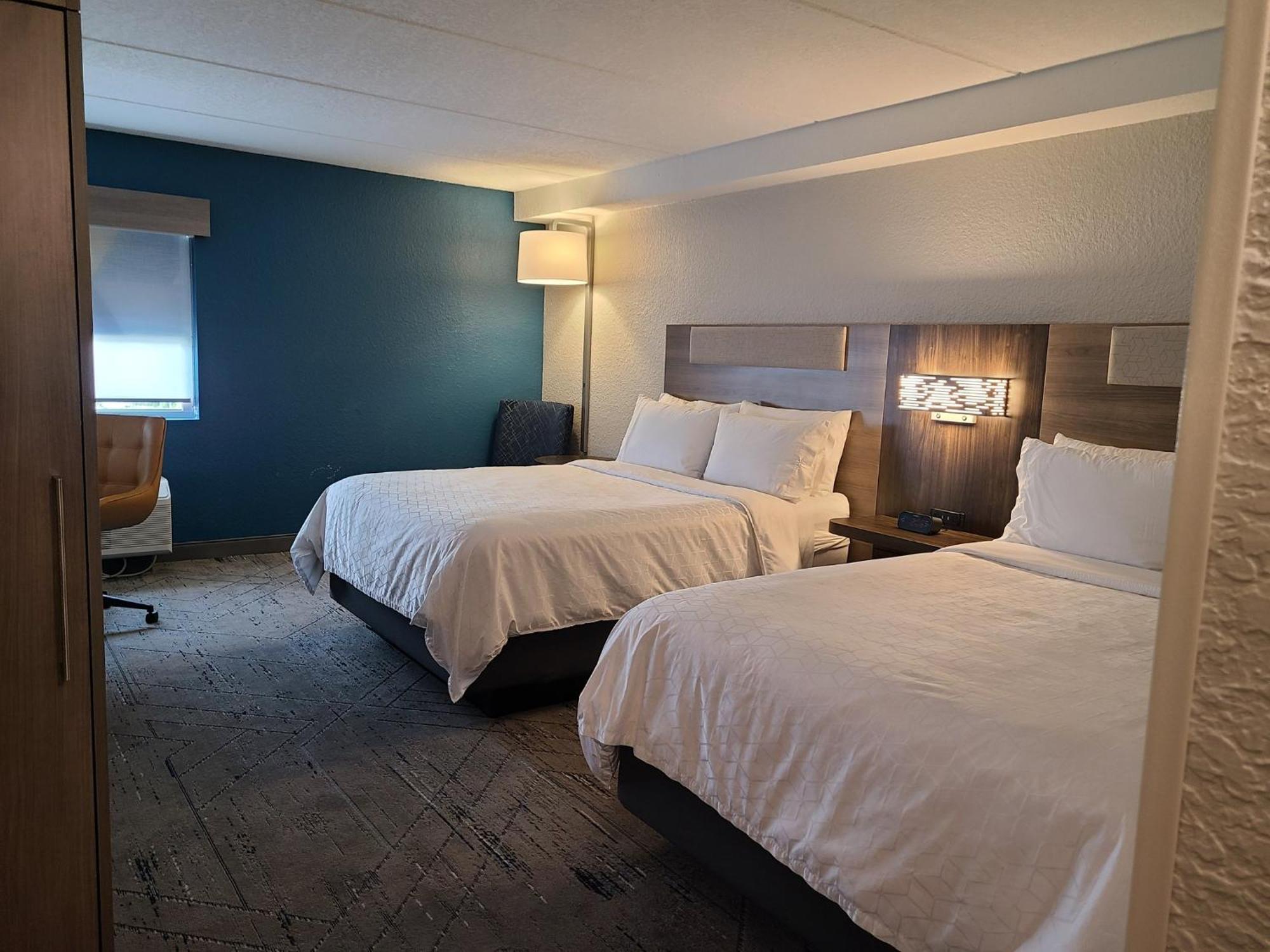 Holiday Inn Express Fort Lauderdale North - Executive Airport By Ihg Exterior photo