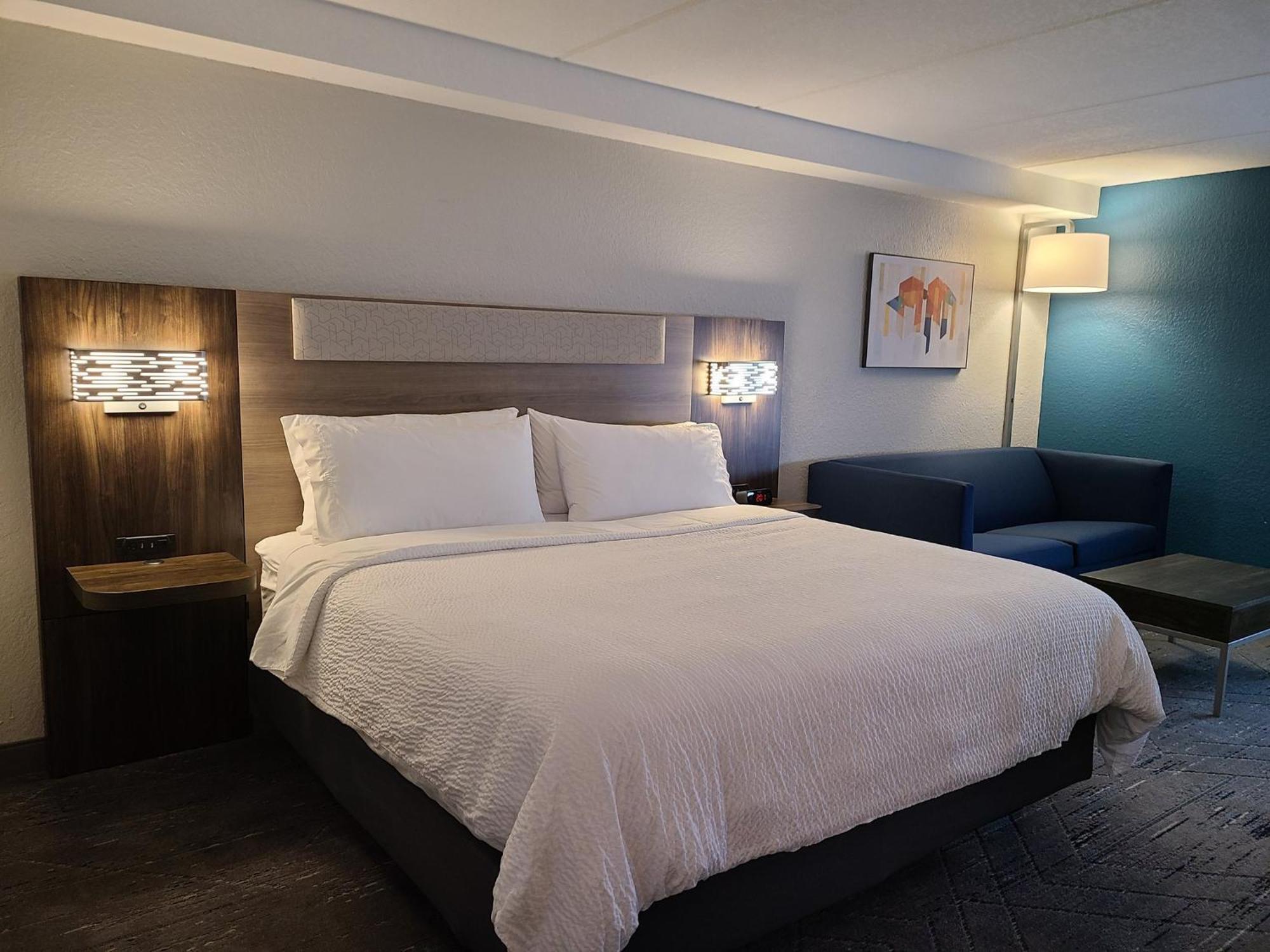Holiday Inn Express Fort Lauderdale North - Executive Airport By Ihg Exterior photo