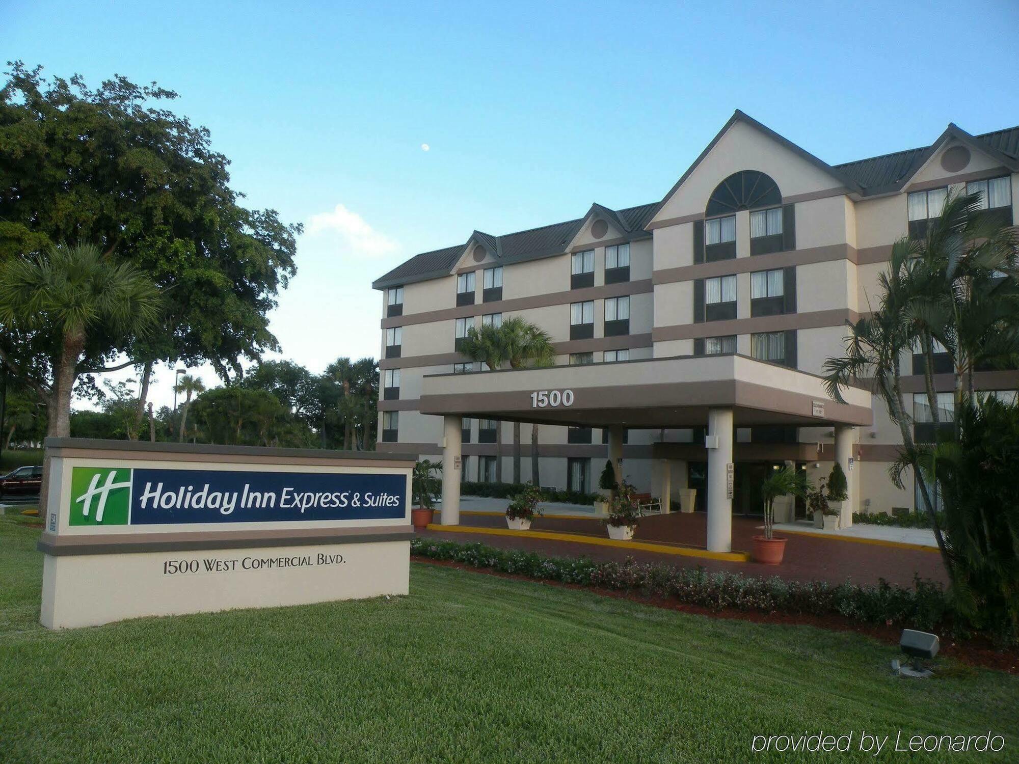 Holiday Inn Express Fort Lauderdale North - Executive Airport By Ihg Exterior photo