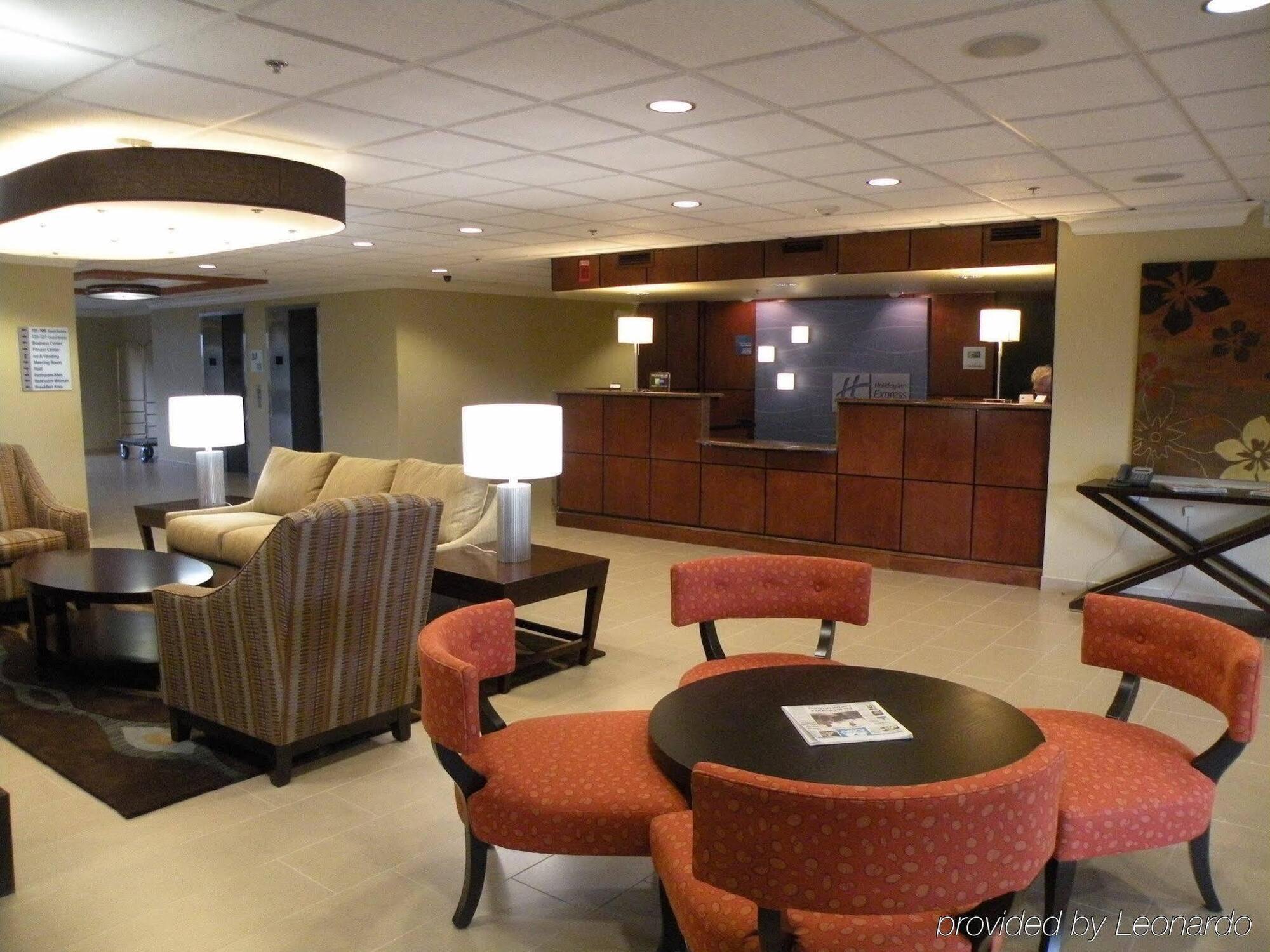 Holiday Inn Express Fort Lauderdale North - Executive Airport By Ihg Exterior photo